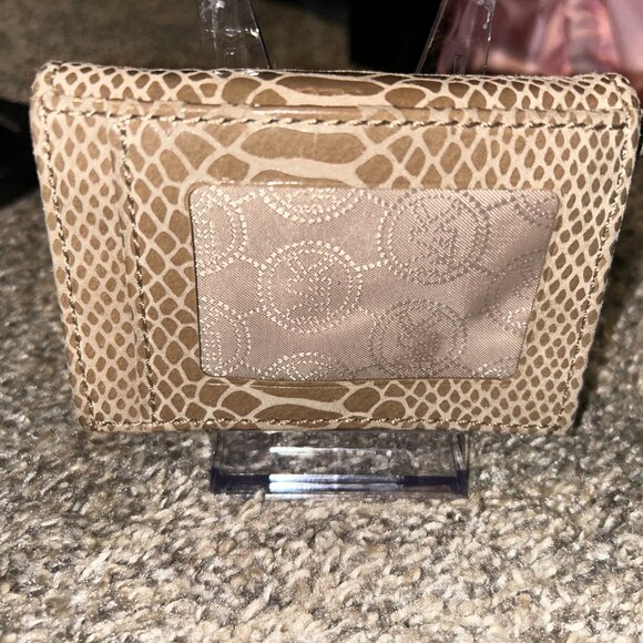 Michael Kors Snakeskin Wallet With Keychain - Picture 2 of 4